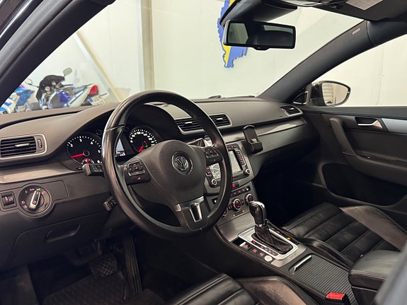 Volkswagen Passat 15 of 25