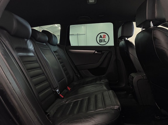 Volkswagen Passat 14 of 25