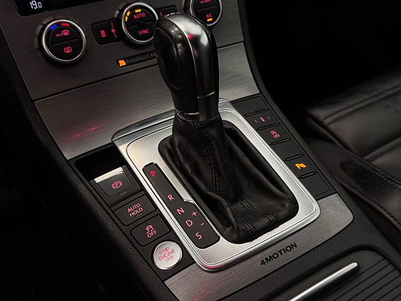 Volkswagen Passat 22 of 25