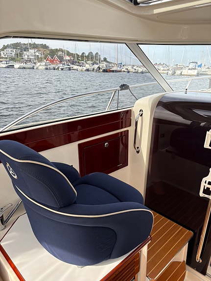 Aquador 23HT Volvopenta D3 190 HP Årsmodell 2009 11 of 15