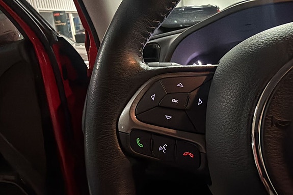Jeep Renegade 12 of 20