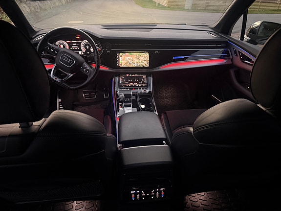 Audi Q7 4 of 6