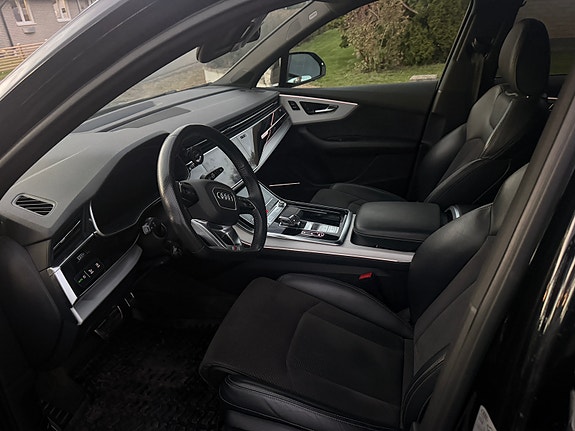 Audi Q7 6 of 6