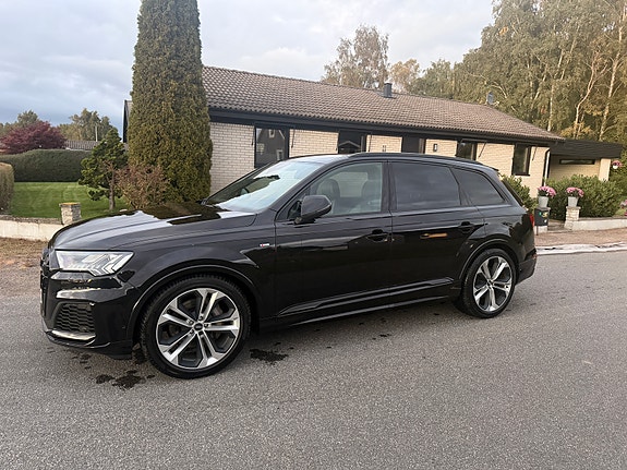 Audi Q7 3 of 6