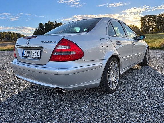 Mercedes-Benz E200 7 of 12