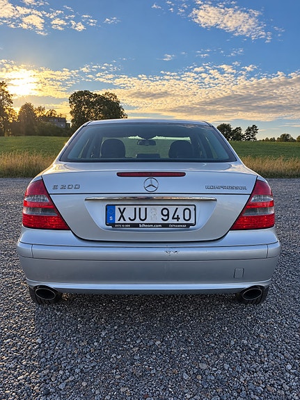 Mercedes-Benz E200 6 of 12