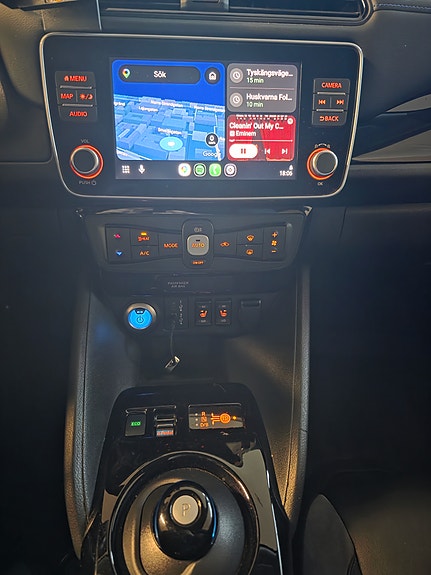 Nissan Leaf 8 of 21