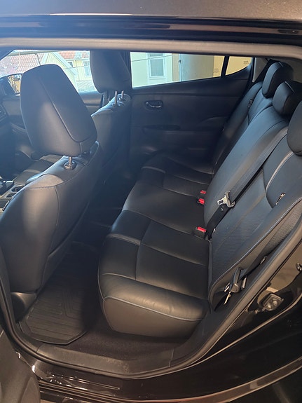 Nissan Leaf 12 of 21