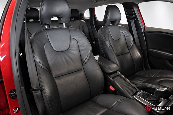 Volvo V40 15 of 26