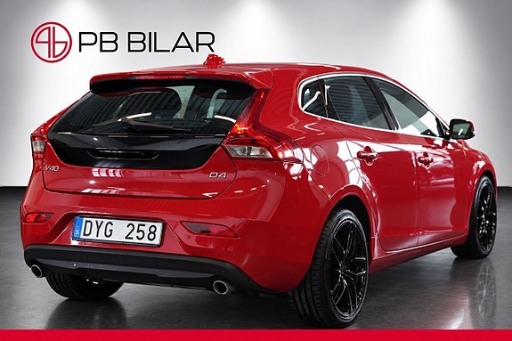 Volvo V40 8 of 26