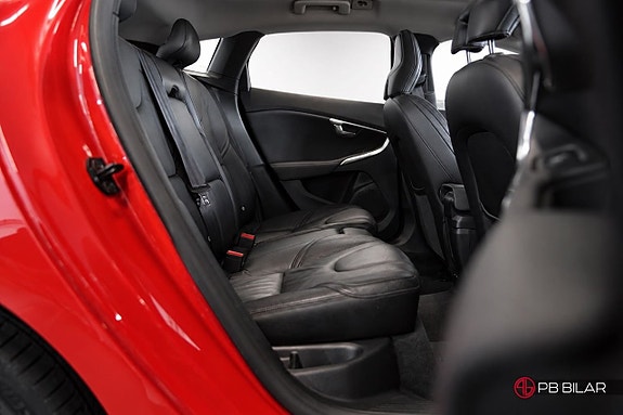 Volvo V40 17 of 26