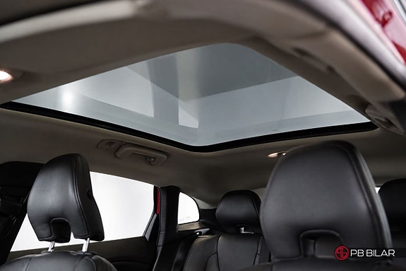 Volvo V40 24 of 26
