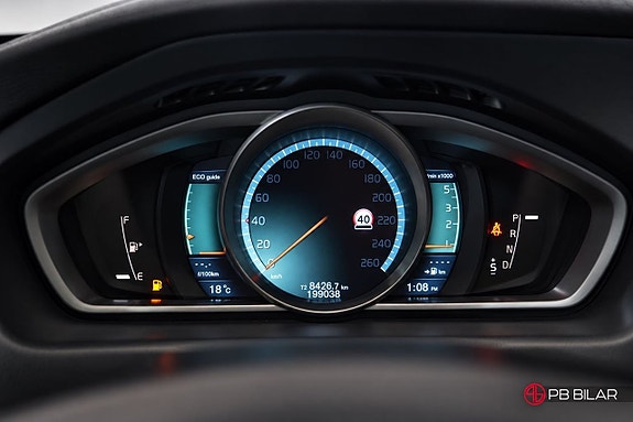 Volvo V40 19 of 26
