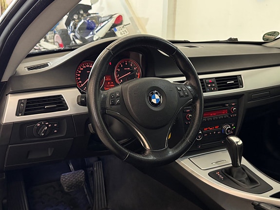 BMW 325i 19 of 25