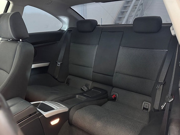 BMW 325i 15 of 25