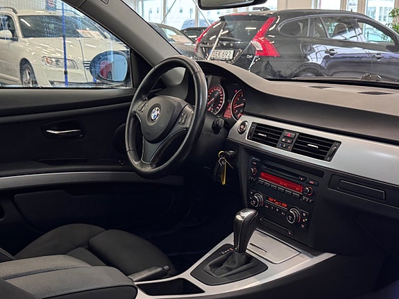 BMW 325i 18 of 25
