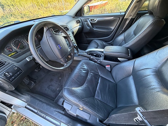 Volvo XC70 7 of 14