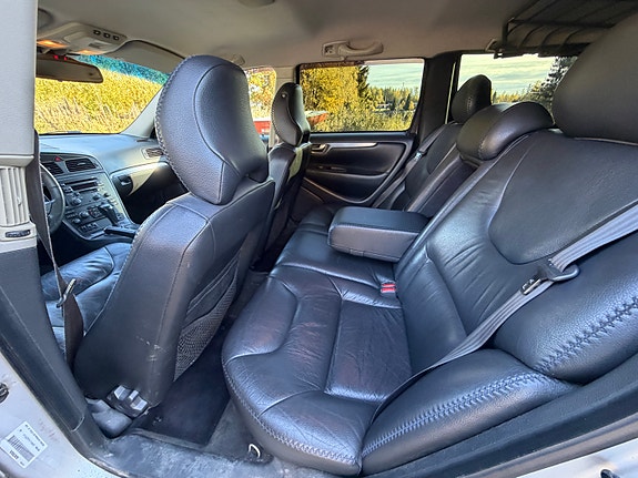 Volvo XC70 8 of 14