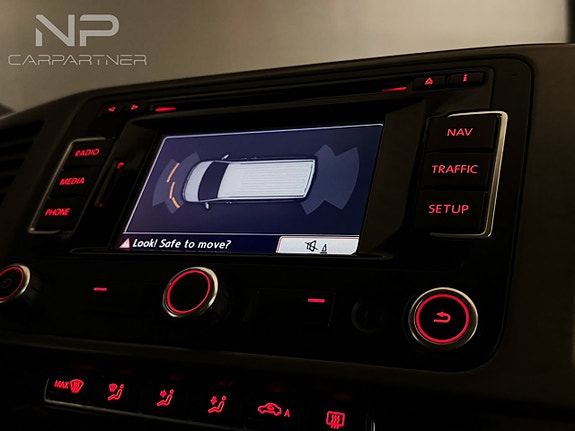 Volkswagen Caravelle 15 of 18