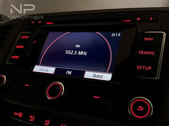 Volkswagen Caravelle 13 of 18