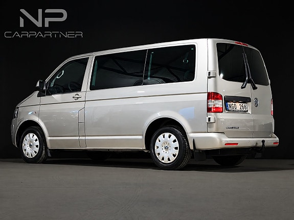 Volkswagen Caravelle 4 of 18
