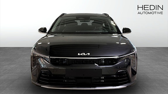 Kia K4 2 of 12