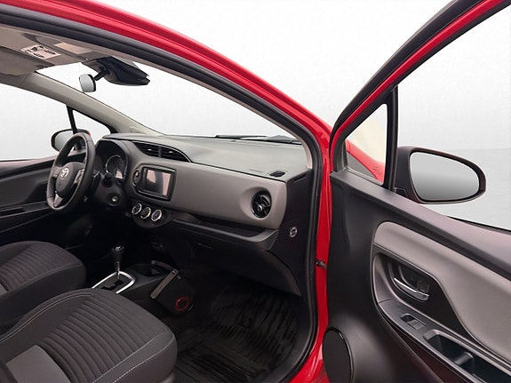 Toyota Yaris 12 of 21
