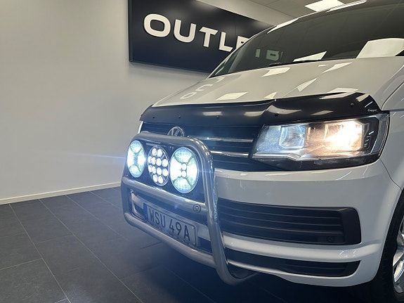 Volkswagen Caravelle 27 of 28