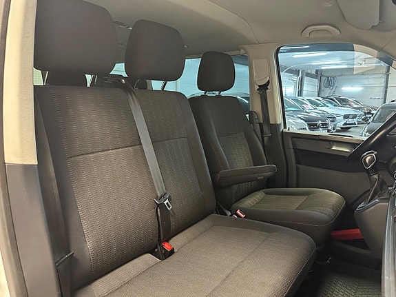 Volkswagen Caravelle 14 of 28