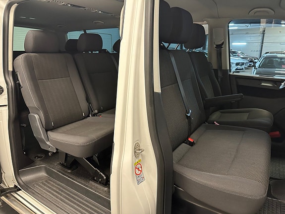 Volkswagen Caravelle 15 of 28