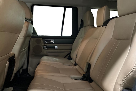 Land Rover Discovery 14 of 25