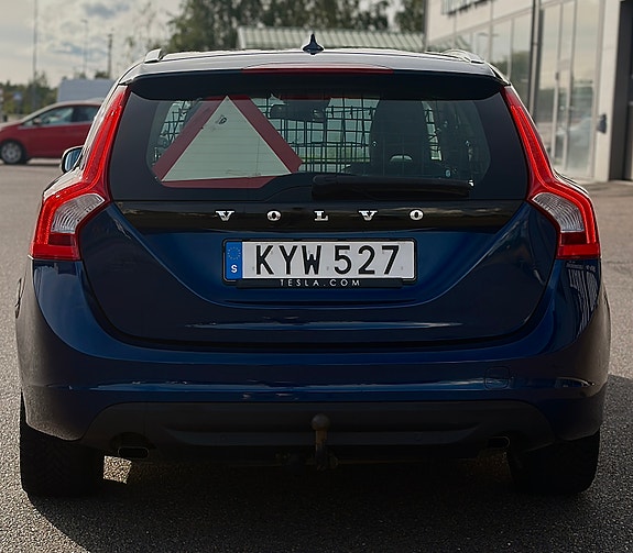 Volvo V60 3 of 6