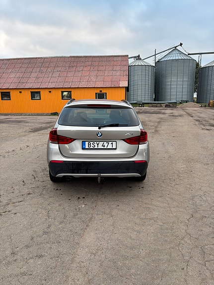 BMW X1 3 of 4