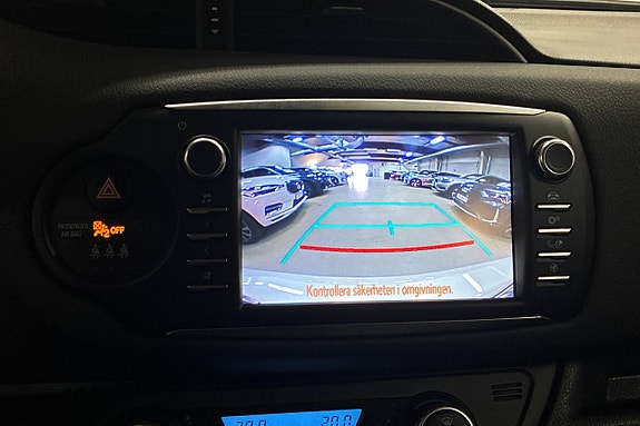 Toyota Yaris 19 of 23