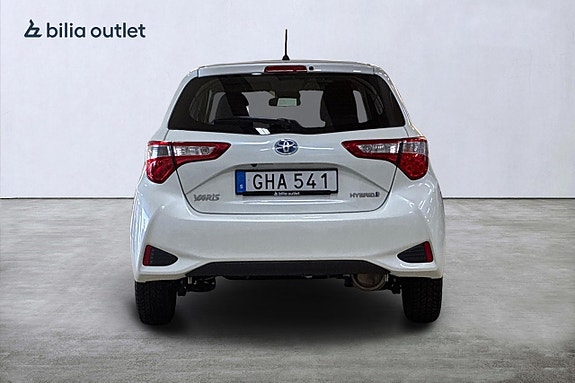 Toyota Yaris 7 of 23