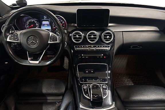 Mercedes-Benz C200 12 of 26