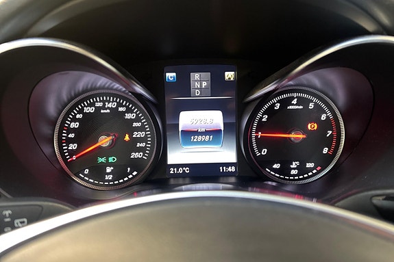 Mercedes-Benz C200 17 of 26