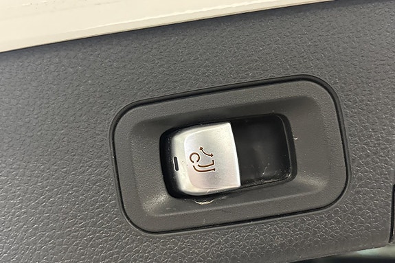 Mercedes-Benz C200 26 of 26