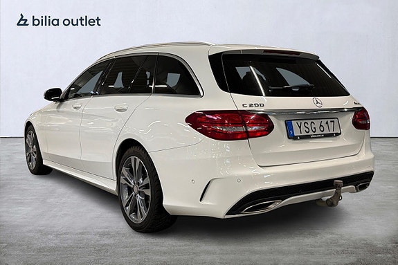 Mercedes-Benz C200 8 of 26