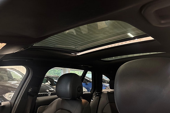 Mercedes-Benz C200 18 of 26