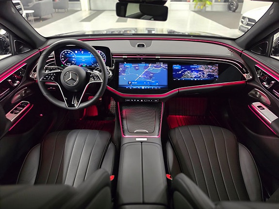 Mercedes-Benz E300 de 14 of 30