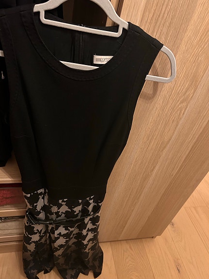 Product image 1 of 7