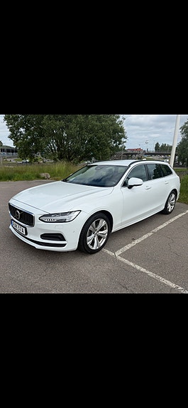 Volvo V90 2 of 12