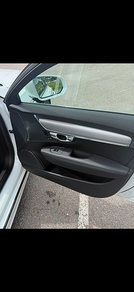 Volvo V90 8 of 12