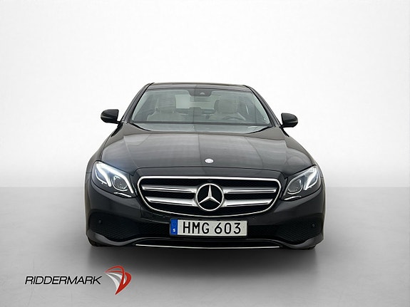Mercedes-Benz E220 2 of 29