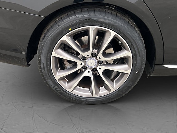 Mercedes-Benz E220 28 of 29