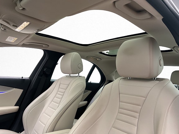 Mercedes-Benz E220 16 of 29