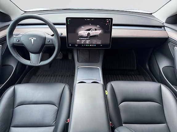 Tesla Model 3 11 of 20