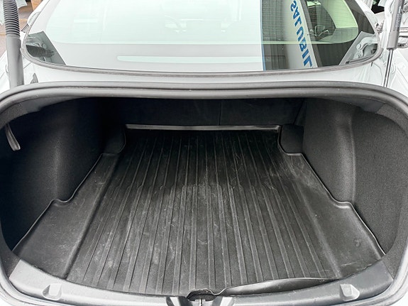Tesla Model 3 17 of 20