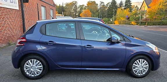 Peugeot 208 6 of 14